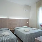 San Francisco Hotel 2*