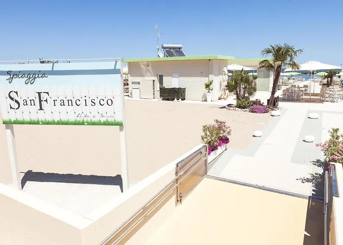 San Francisco Hotel 2*