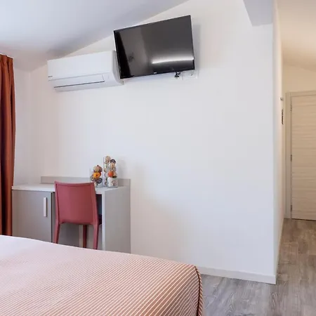 San Francisco Hotel 2*