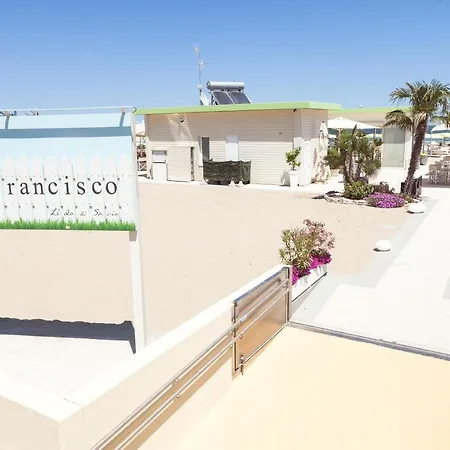 San Francisco Hotel 2*